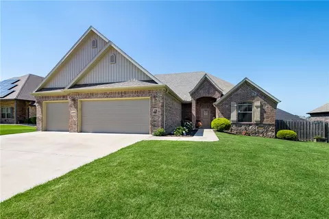 1440 Abbey Ln, Centerton, AR 72719