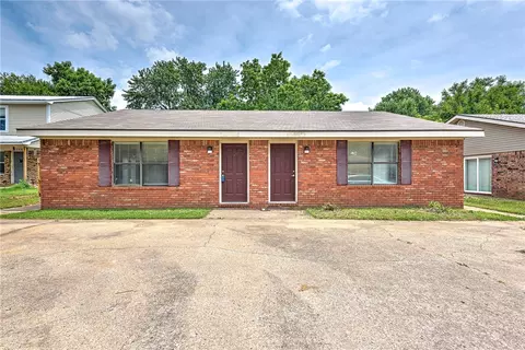 2748 2750 N Arroyo Ave, Fayetteville, AR 72703