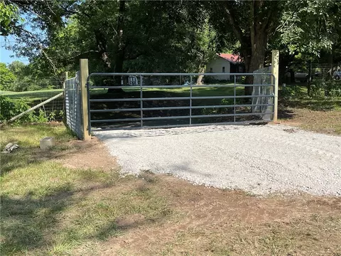 2 Nd St, Washburn, MO 65772
