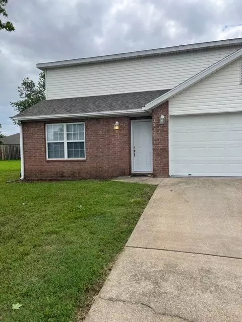 903 SW Hopi Cir, Bentonville, AR 72712