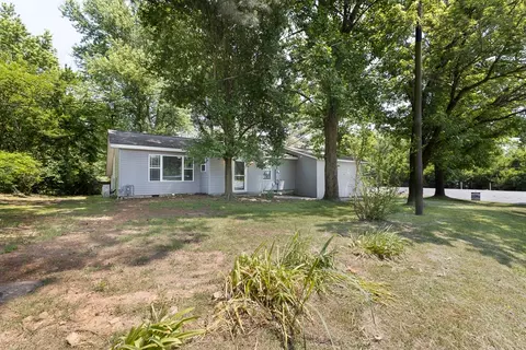 936 S Elm Springs Rd, Springdale, AR 72762