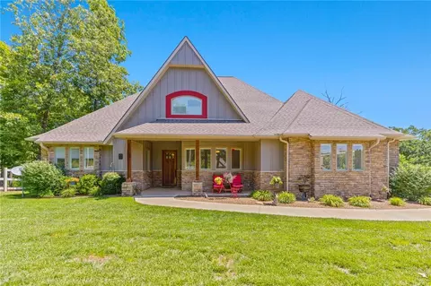 49 Dunbarton Dr, Bella Vista, AR 72715