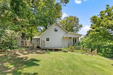 10180 Summit Dr, Rogers, AR 72758
