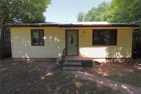 606 Hall St, Prairie Grove, AR 72753
