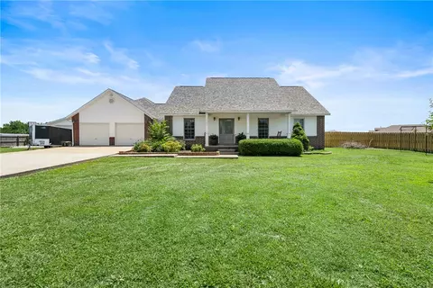 959 NW Pautsky Ave, Highfill, AR 72713