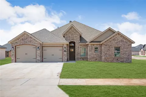 957 Ardiano Ave, Tontitown, AR 72762