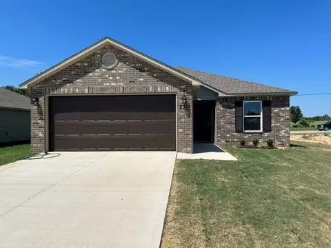 2315 S Silver St, Siloam Springs, AR 72761