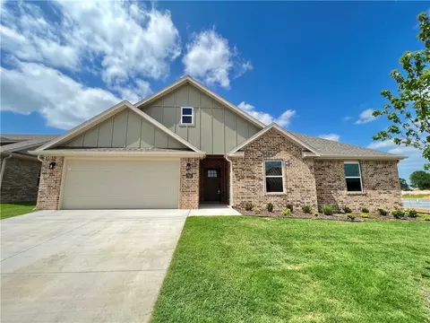 714 Hickory Meadows Ave, Springdale, AR 72762