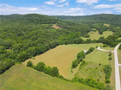Hwy 21, Kingston, AR 72742