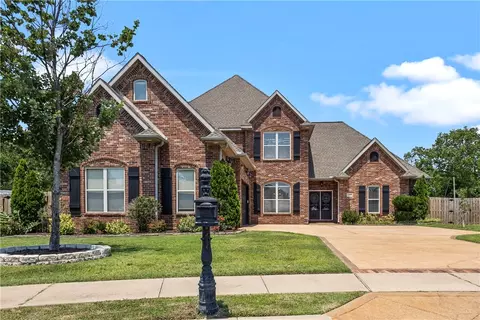 5301 S 60th Pl, Rogers, AR 72758