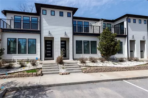 410 SW C St, Bentonville, AR 72712