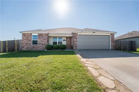 1090 Apollo Dr, Fayetteville, AR 72701