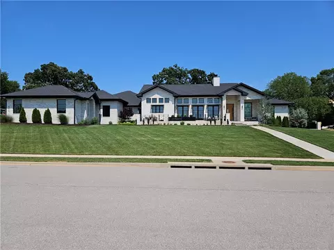 4910 Southgate Estates Cir, Rogers, AR 72758
