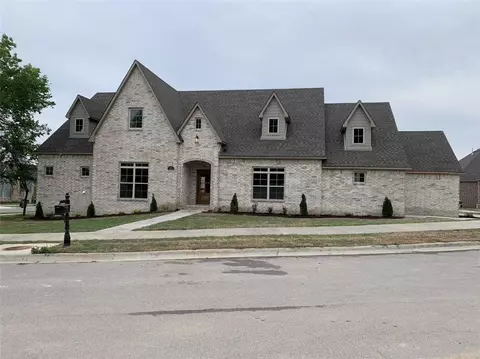 163 N Hawkstone, Fayetteville, AR 72704