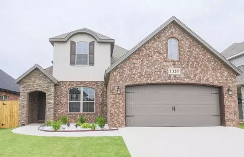 1320 Fifth Ave, Lowell, AR 72745
