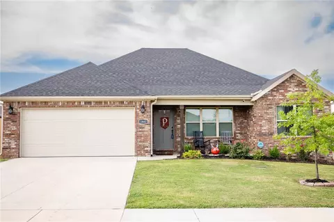 1802 Endura Park Dr, Siloam Springs, AR 72761