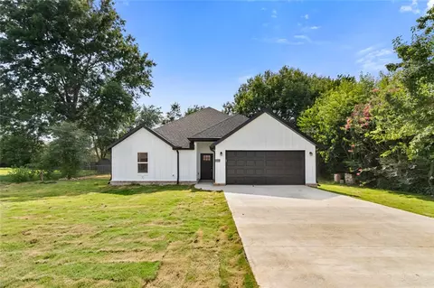 908 SW Tater Black Rd, Bentonville, AR 72712