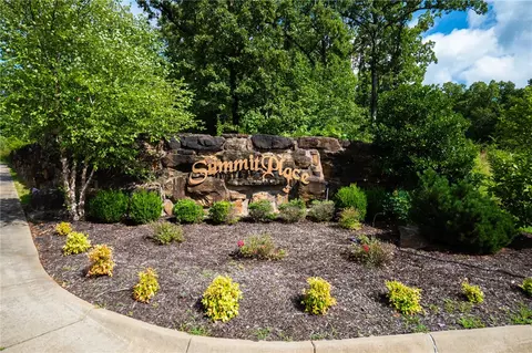 2213 Marks Mill Ln, Fayetteville, AR 72703