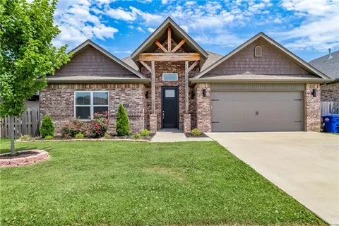 1007 E Olrich St, Rogers, AR 72756