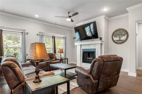 1007 E Olrich St, Rogers, AR 72756 photo 4