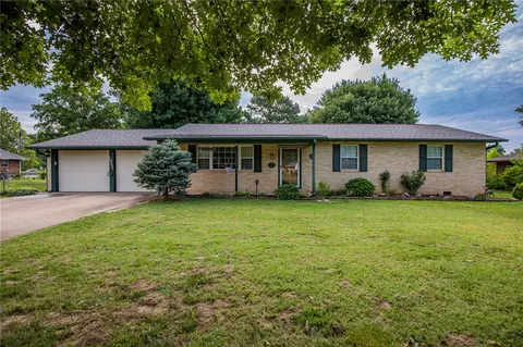 1903 S 12th St, Rogers, AR 72758