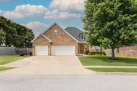 3600 SW Town Vu, Bentonville, AR 72712