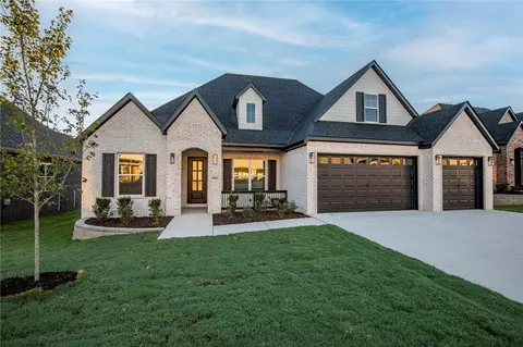 5905 SW Twining Rd, Bentonville, AR 72713