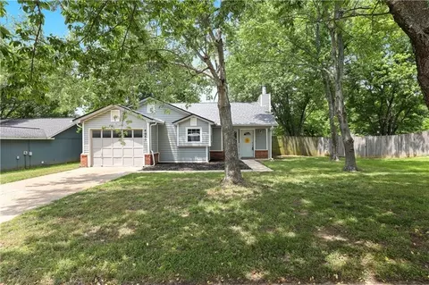 4045 N Abington Ct, Fayetteville, AR 72703