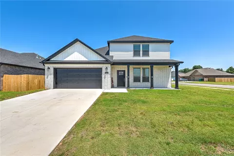 461 Piper Ln, Centerton, AR 72719
