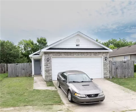 887 Cascade Cir, Springdale, AR 72764