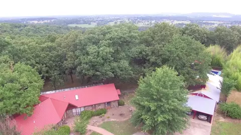 3852 N Sassafras Hill Rd, Fayetteville, AR 72703