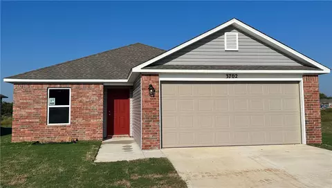 3702 S 2nd Pl, Rogers, AR 72758