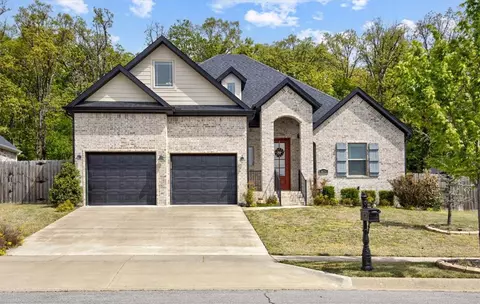 4678 W Bittersweet Dr, Fayetteville, AR 72704