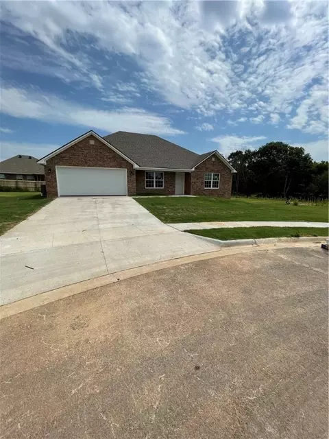 2212 Brown Bear Ln, Gentry, AR 72734