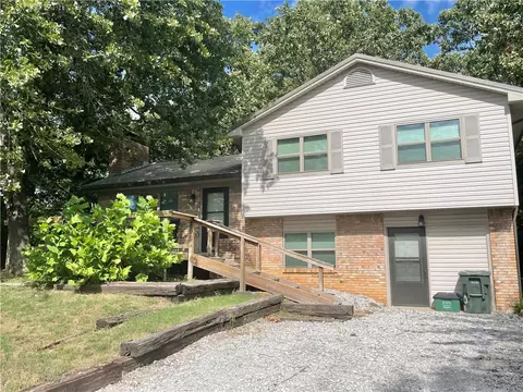 1230 N Lewis Ave, Fayetteville, AR 72703