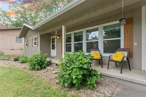 9 Brentwood Dr, Bella Vista, AR 72715
