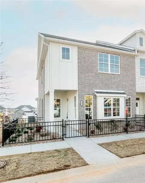 2907 SW Arlington Blvd, Bentonville, AR 72712