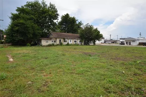 21 N 2nd St, Stilwell, OK 74960