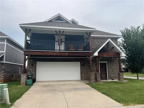 1381 Sicily Ln, Fayetteville, AR 72704