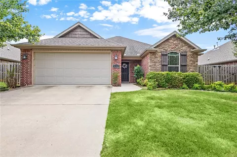 4312 W Baltimore Dr, Rogers, AR 72758