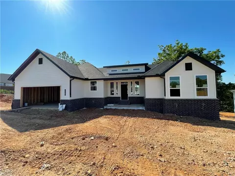 1465 Lee St, Pea Ridge, AR 72751