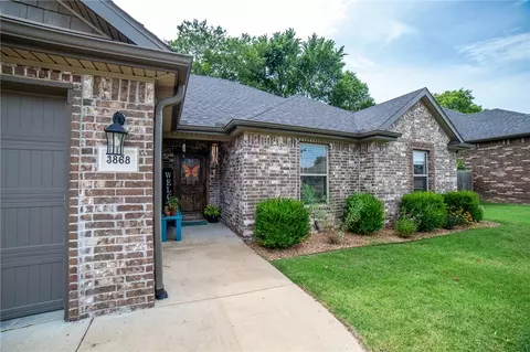 3868 Serenity St, Springdale, AR 72764