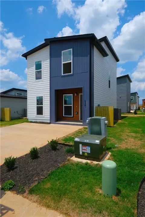 930 Illinois Ave, Centerton, AR 72719