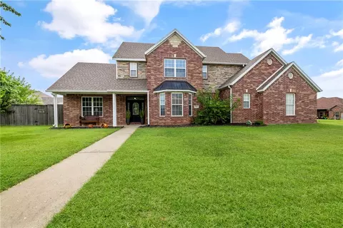 3704 N 2nd Pl, Rogers, AR 72756