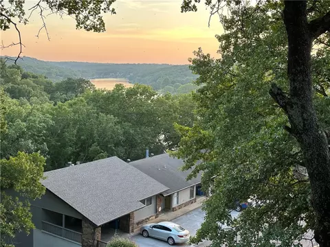 13 Connie Ln, Bella Vista, AR 72715
