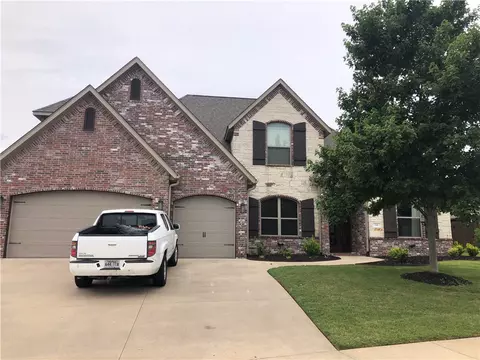 14 Dawn Hills Dr, Bentonville, AR 72712