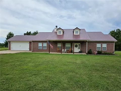 9005 Rothwell Dr, Decatur, AR 72722
