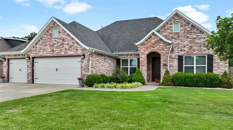 4506 W Canopy Meadows Dr, Rogers, AR 72758
