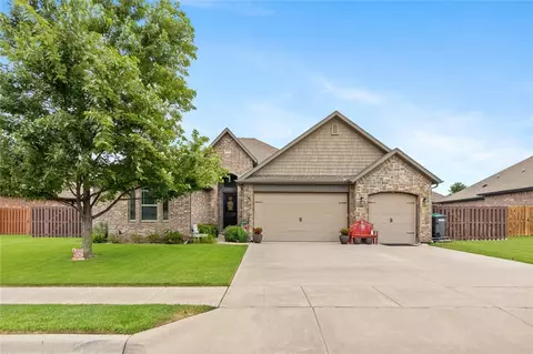 6107 W Tumbler Ridge Dr, Rogers, AR 72758