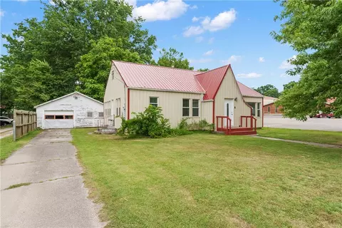 114 N Pittman St, Prairie Grove, AR 72753